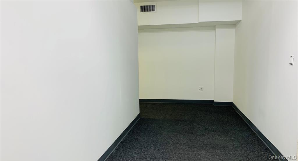 136-89 Roosevelt Avenue, Unit 2nd Floor photo 5