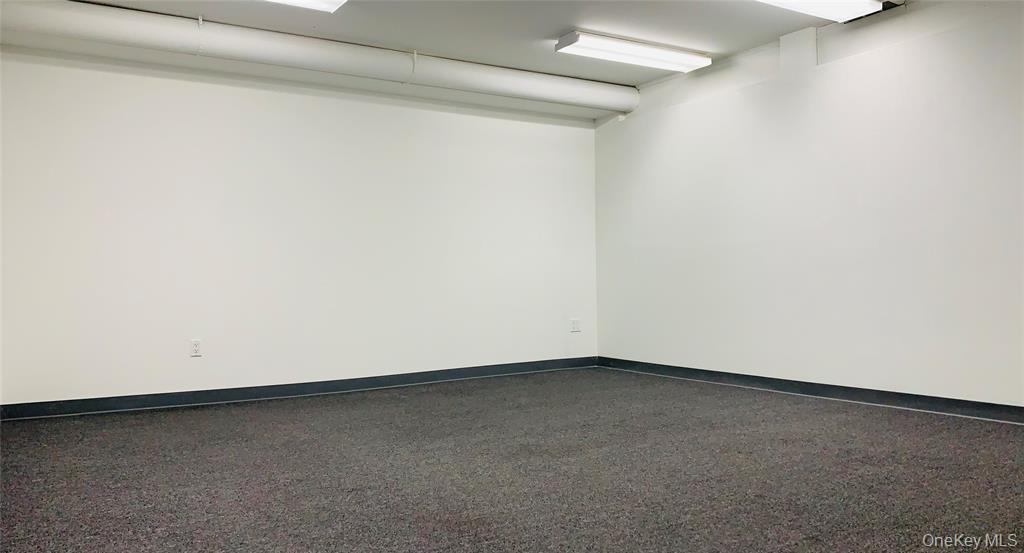 136-89 Roosevelt Avenue, Unit 2nd Floor photo 2