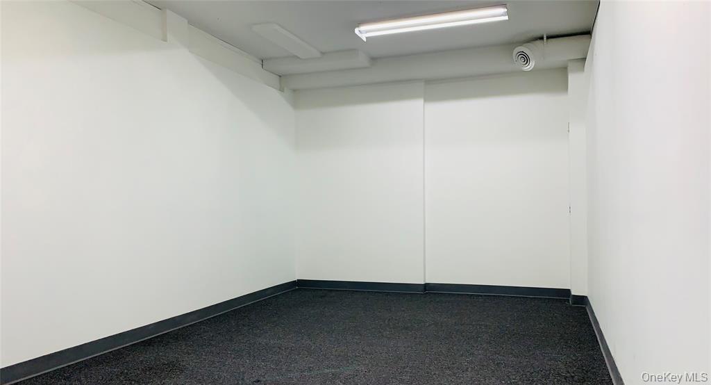 136-89 Roosevelt Avenue, Unit 2nd Floor photo 3