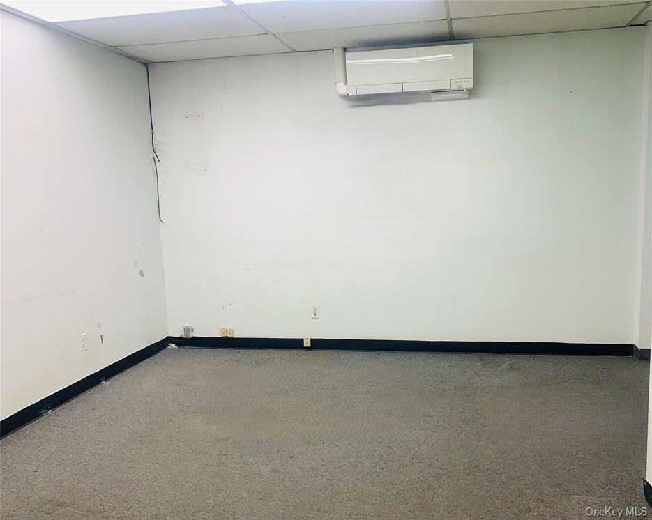 136-87 Roosevelt Avenue, Unit 301 photo 4