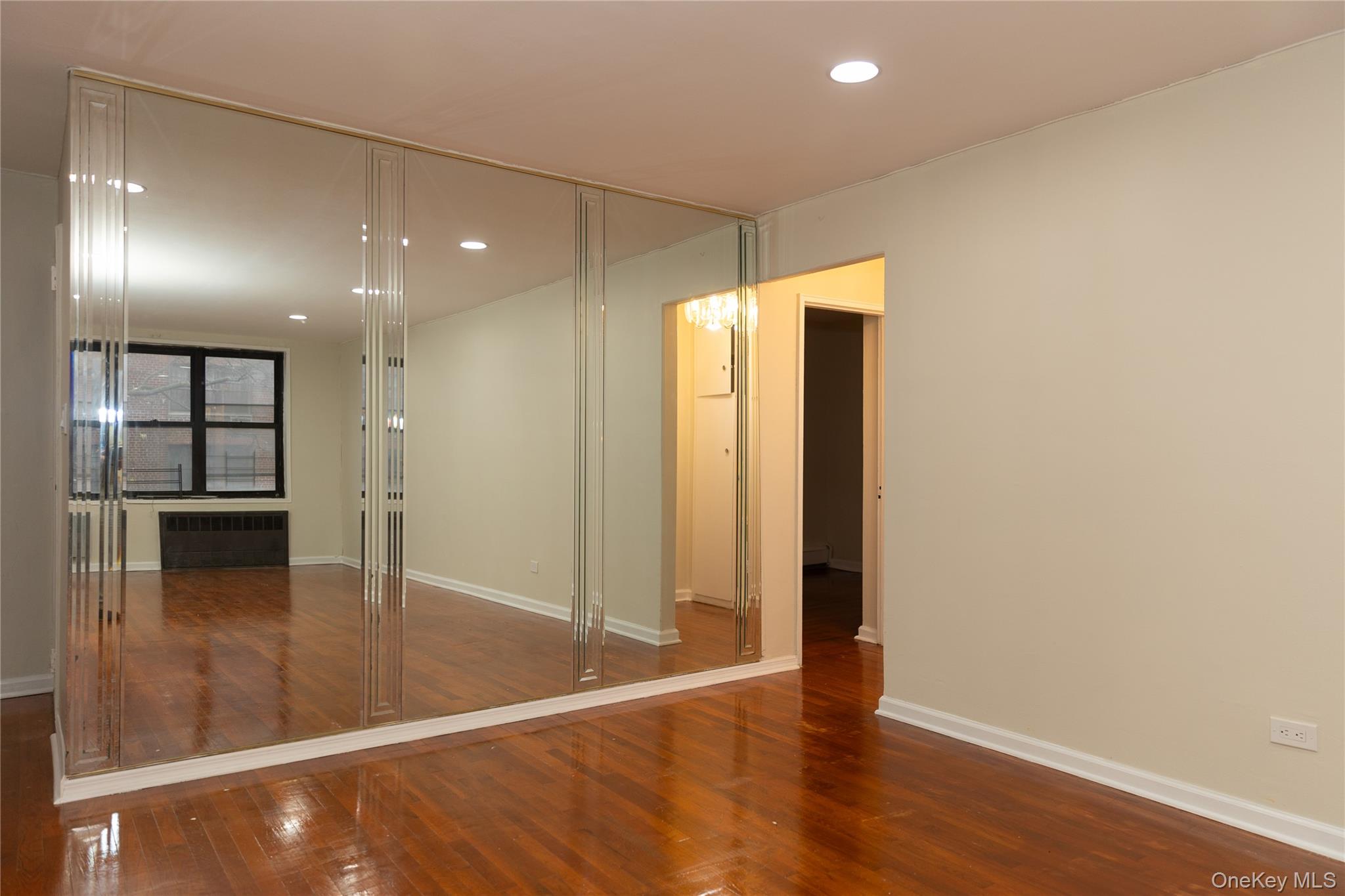 1275 E 51st Street, Unit 3Y photo 7