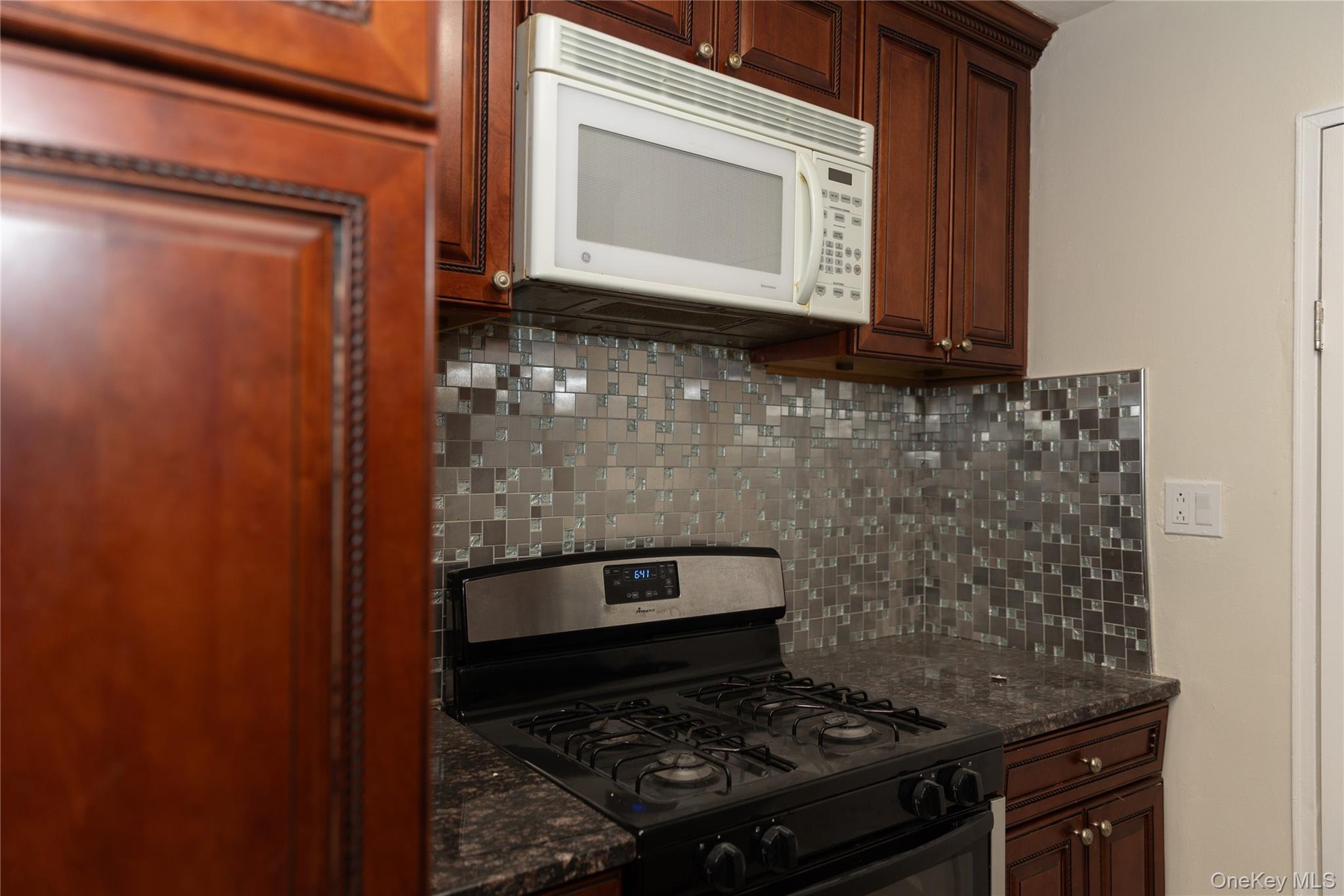 1275 E 51st Street, Unit 3Y photo 5