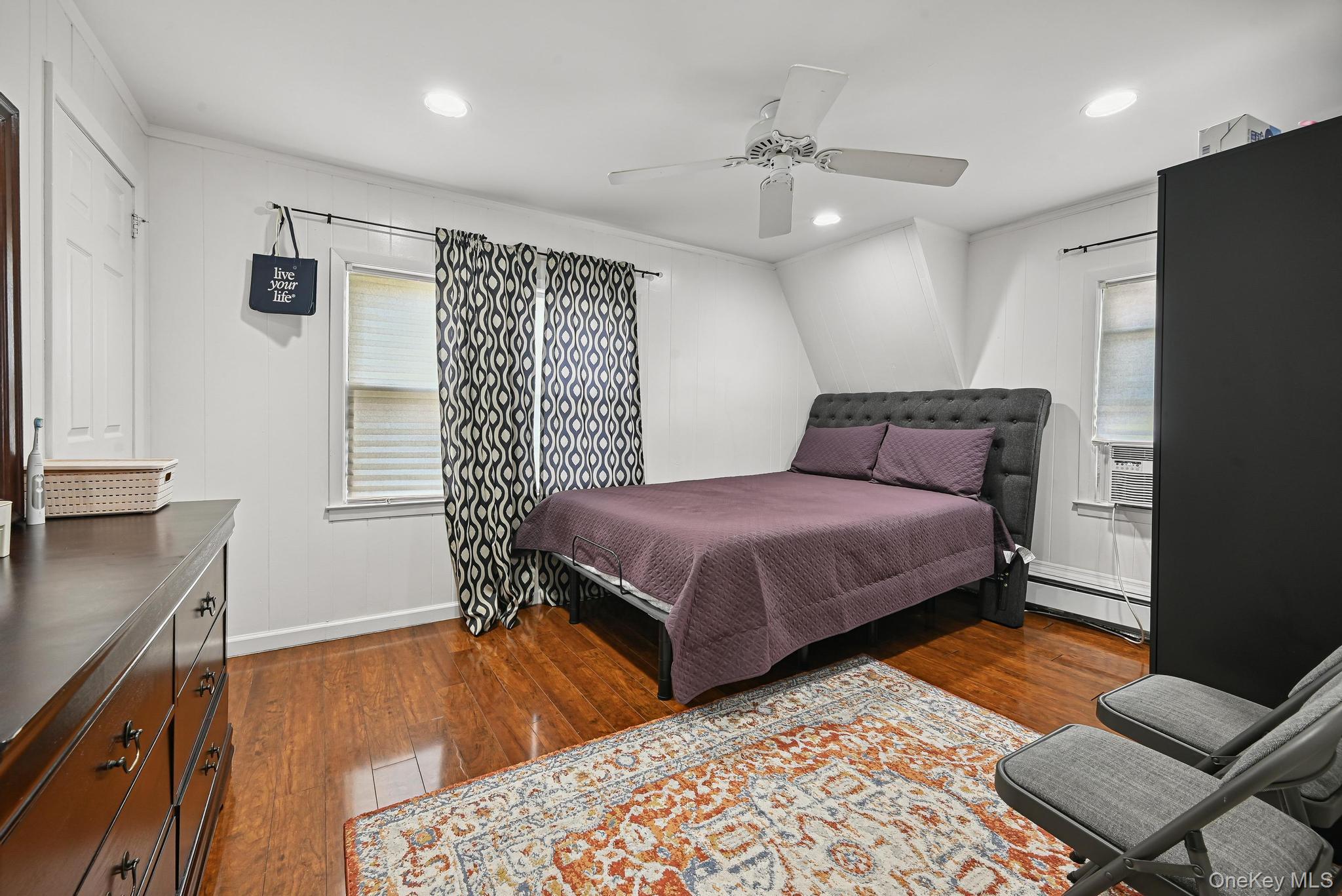 13 Herbert Avenue – For Rent photo 8