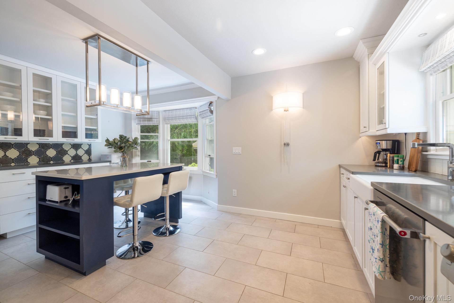 10 Columbine Avenue N – For Rent photo 14