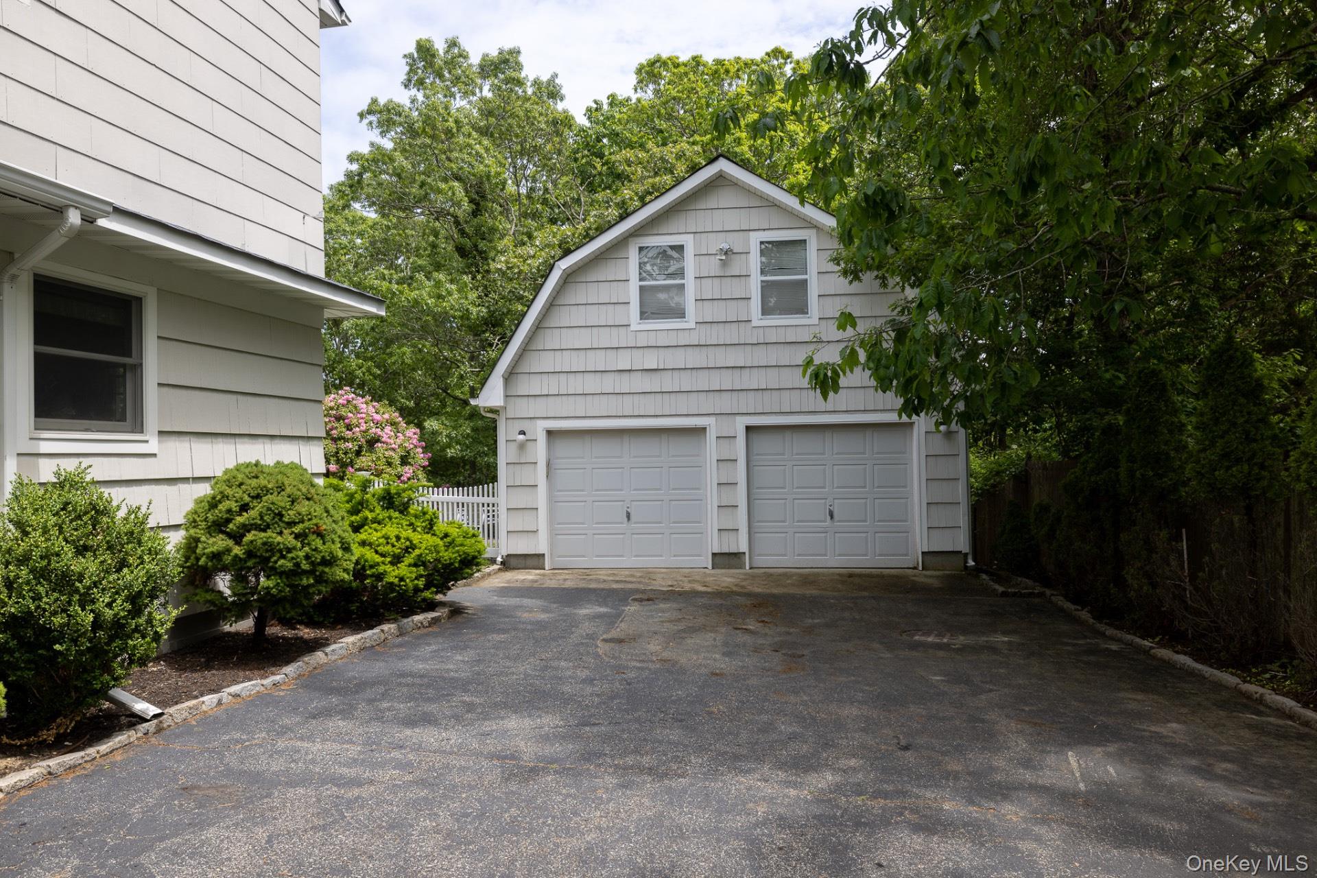 10 Columbine Avenue N – For Rent photo 6