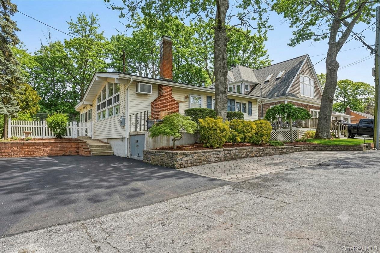 36 Oak Lane – For Sale