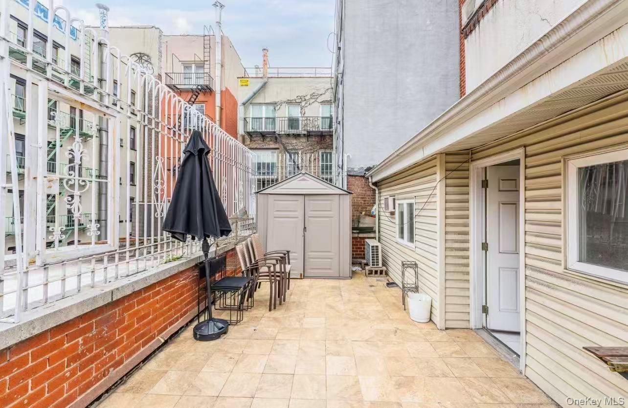 165 Elizabeth Street, Unit 3R photo 22