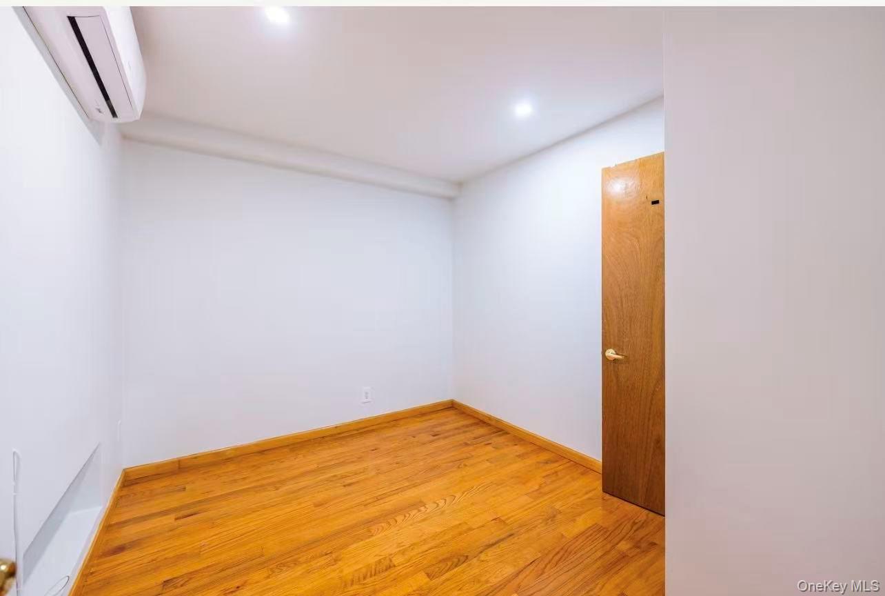 165 Elizabeth Street, Unit 3R photo 14
