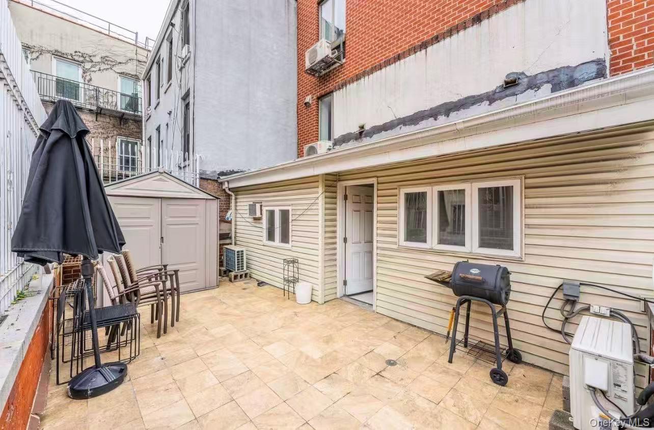 165 Elizabeth Street, Unit 3R photo 21