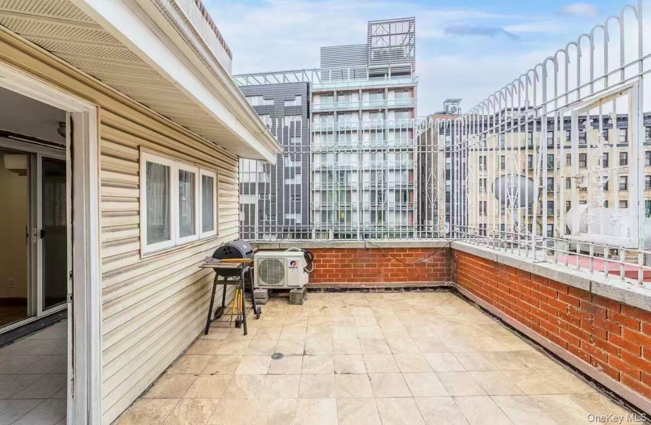 165 Elizabeth Street, Unit 3R photo 20