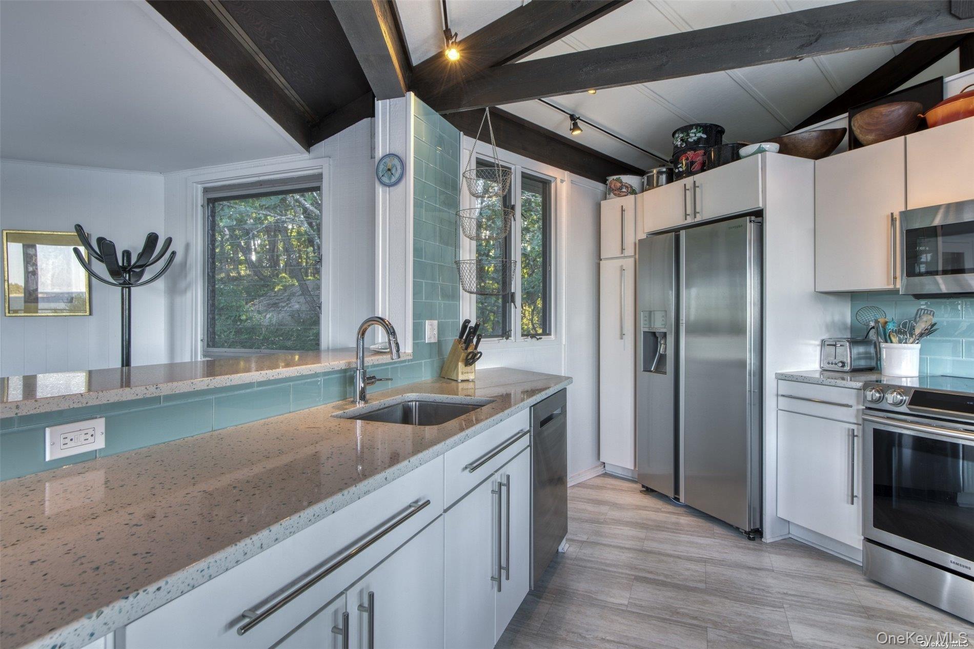 725 Munn Road – For Rent photo 8