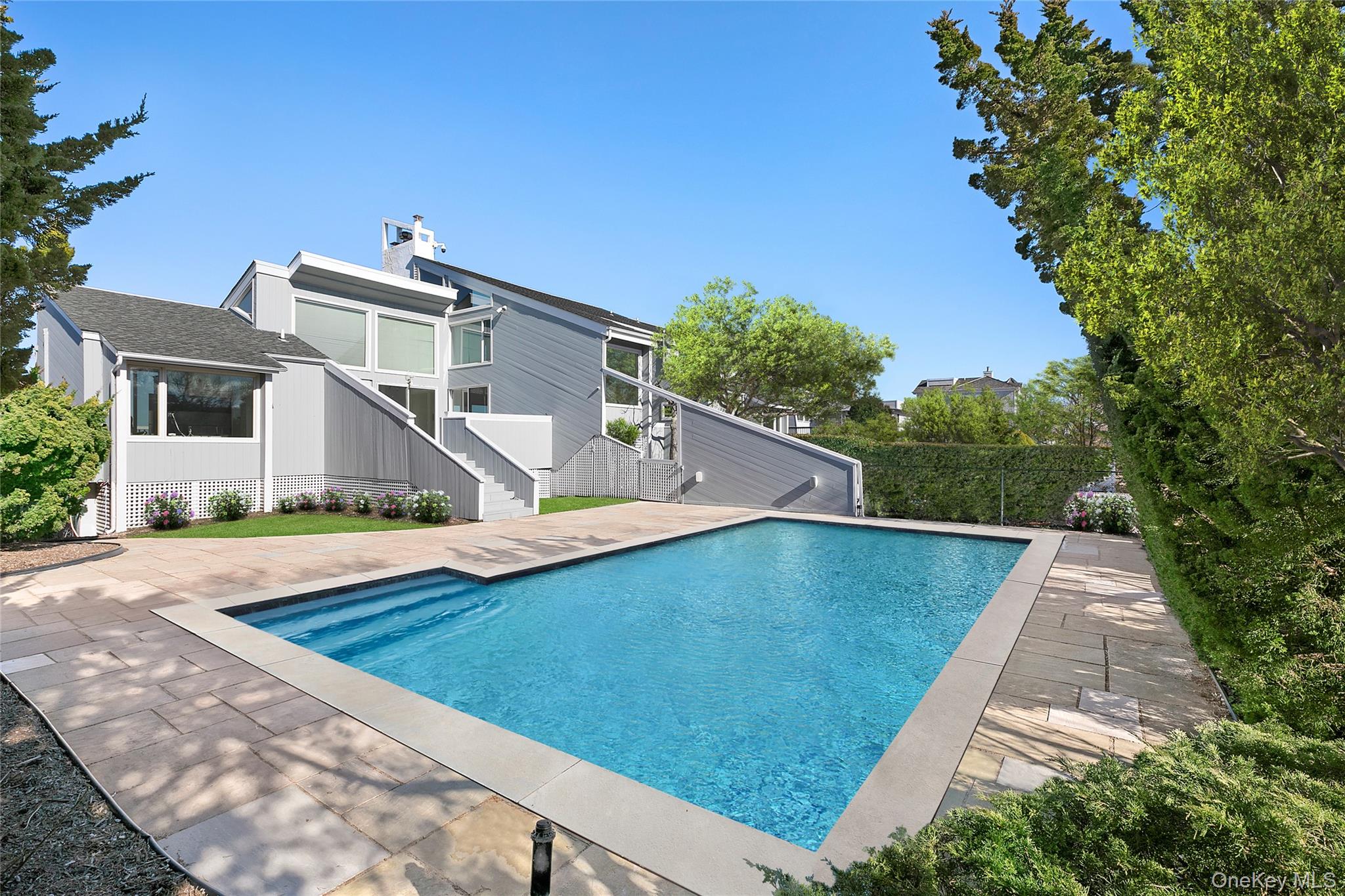 32 Dune Road – For Rent