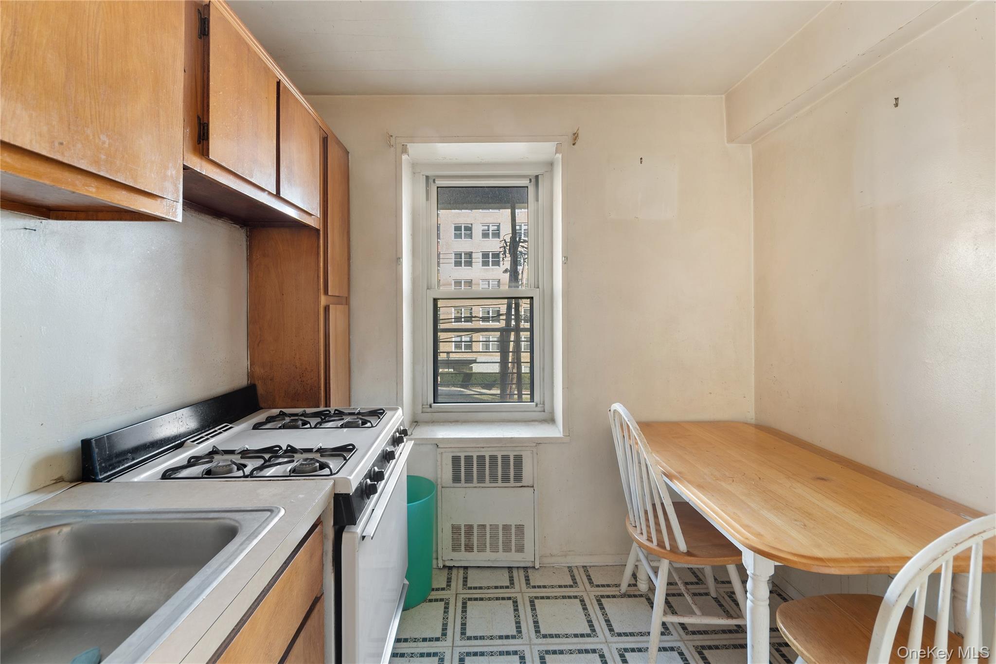 370 Westchester Avenue, Unit 2N photo 6