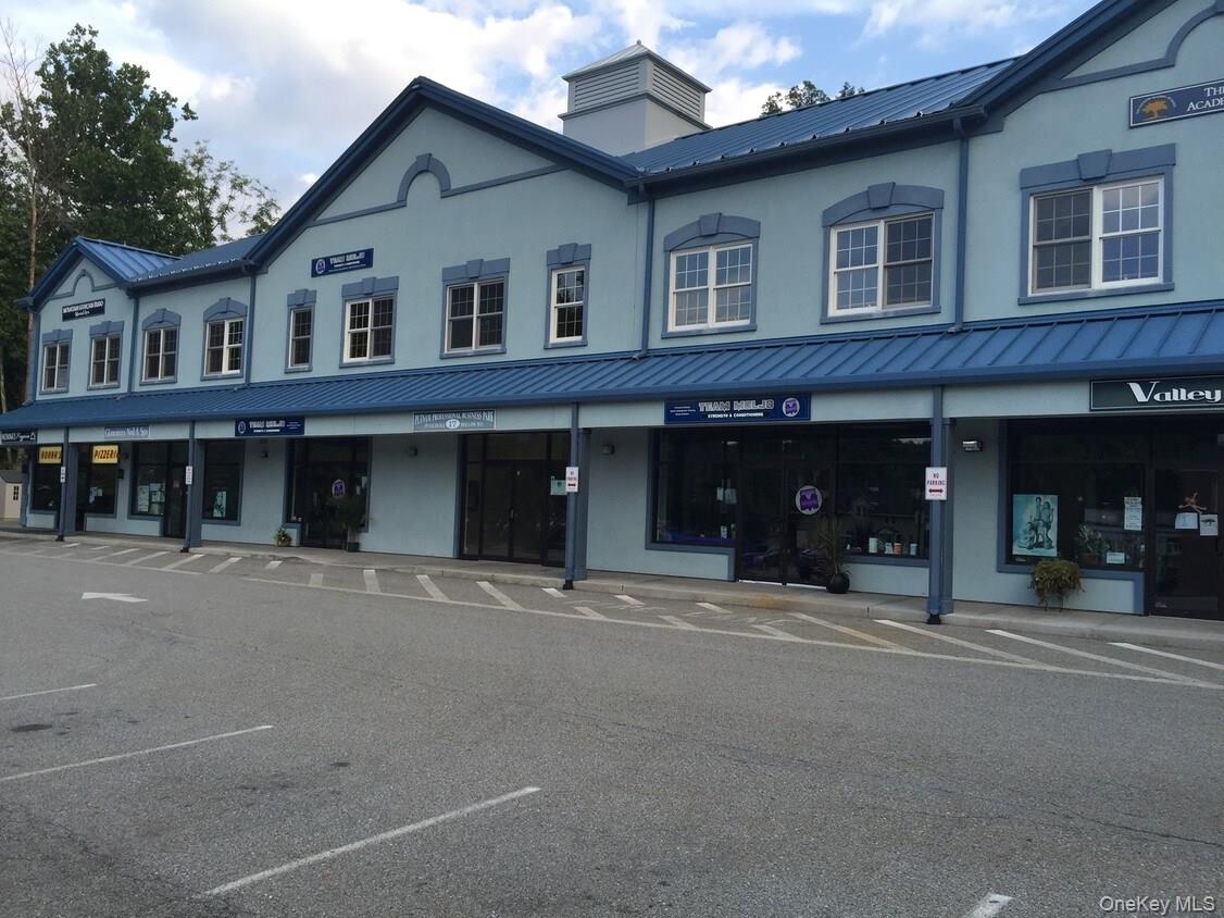 17 Peekskill Hollow Road, Unit office photo 2