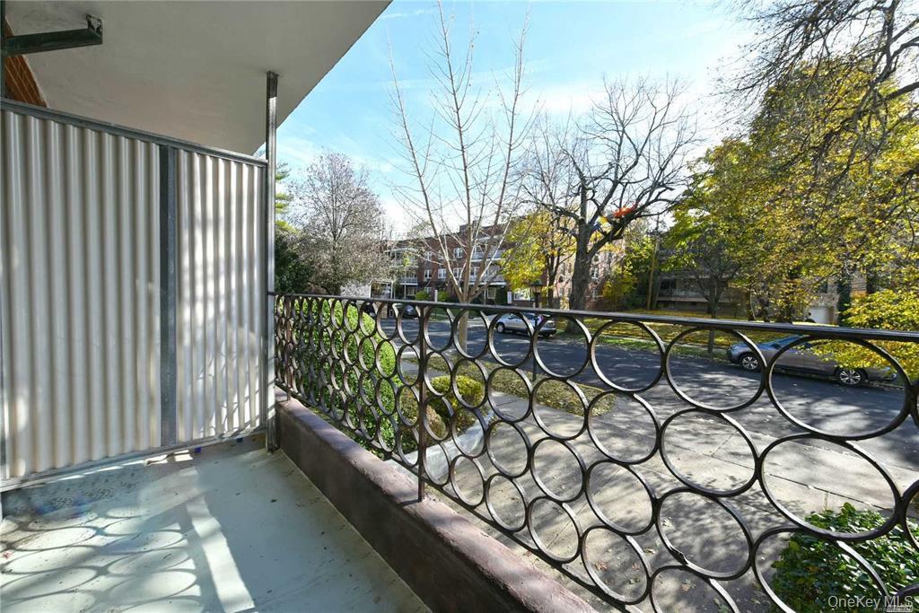 15 Hill Park Avenue, Unit 1-L photo 11