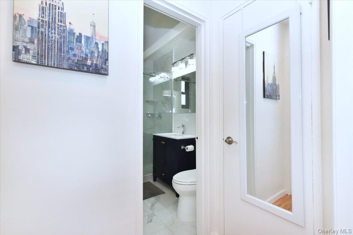 15 Hill Park Avenue, Unit 1-L photo 9