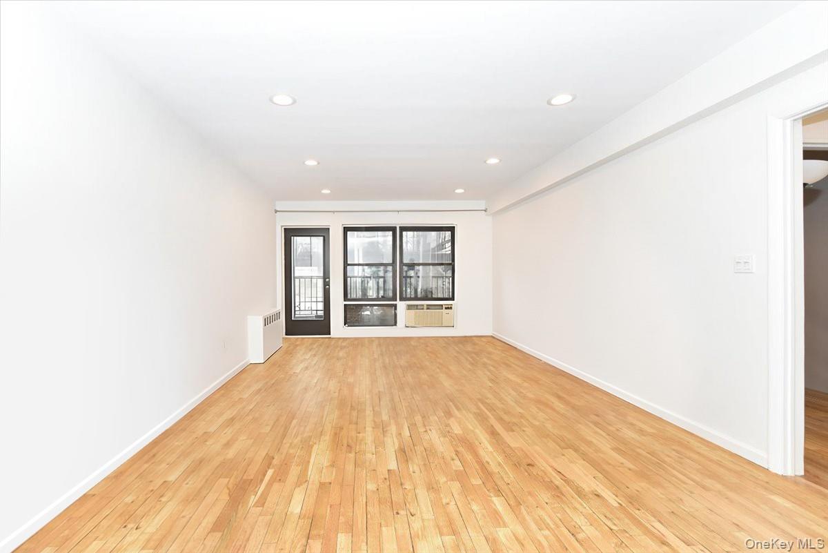 15 Hill Park Avenue, Unit 1-L photo 10