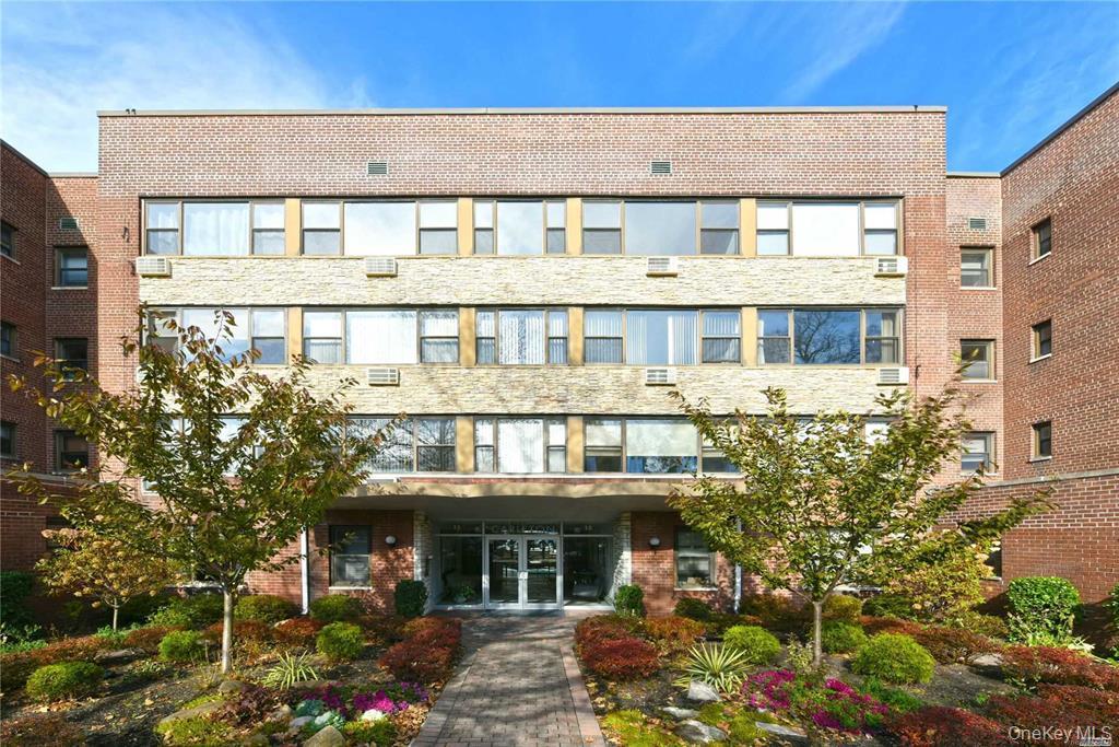 15 Hill Park Avenue, Unit 1-L photo 4
