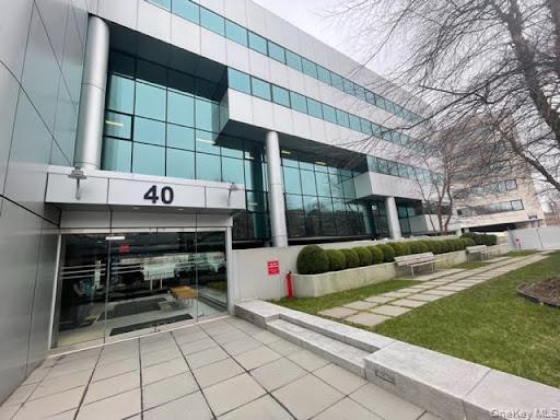 40 Cuttermill Rd, Unit 306
