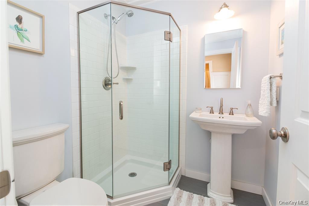485 Hickory Avenue – For Rent photo 8