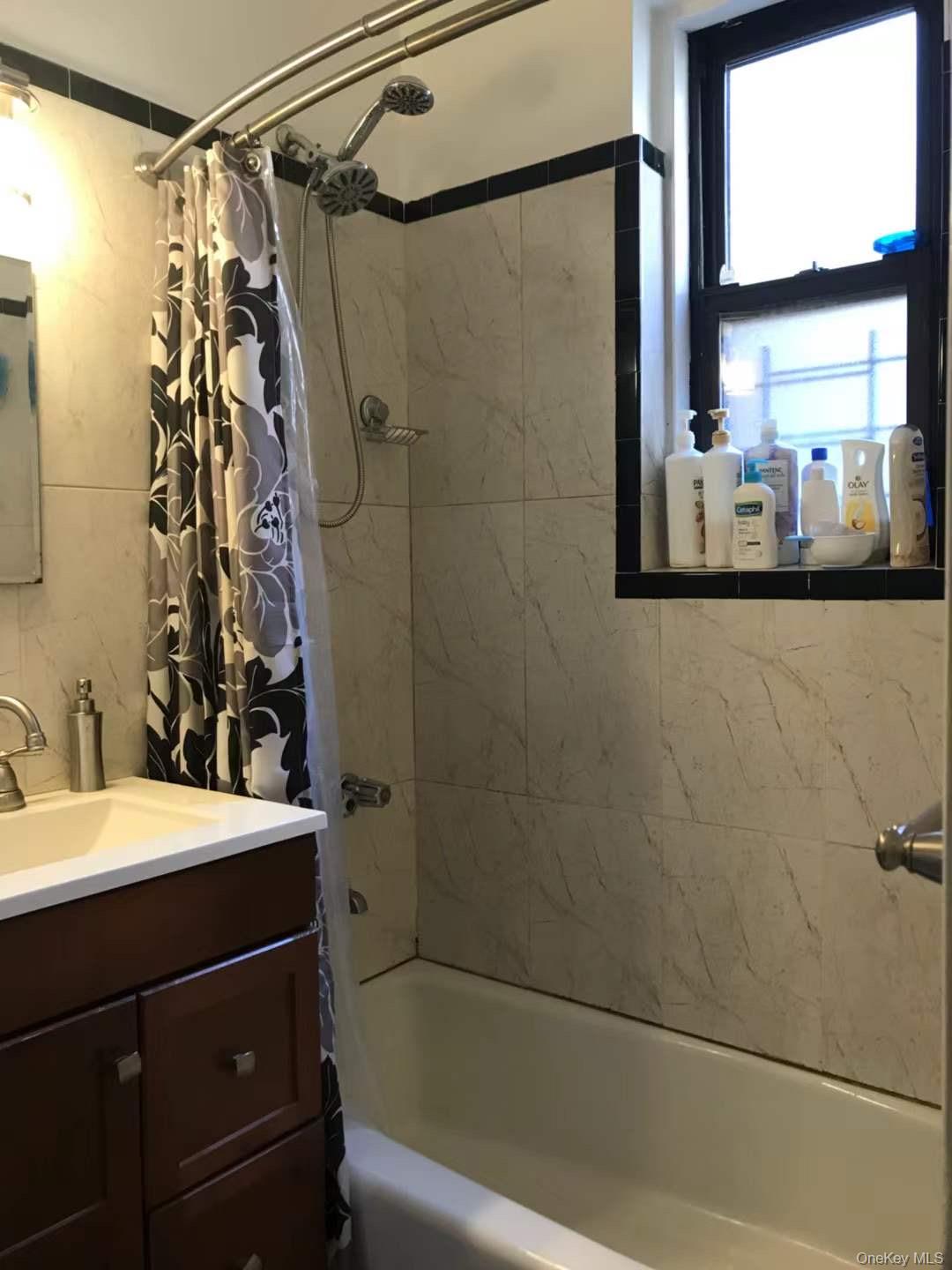 61-40 Saunders Street, Unit C5 photo 7