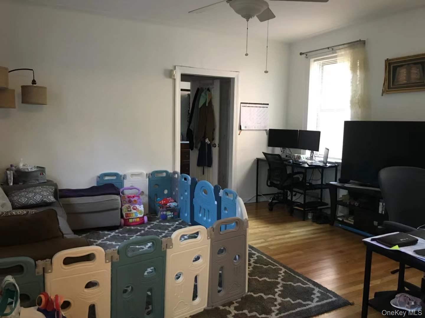 61-40 Saunders Street, Unit C5 photo 4