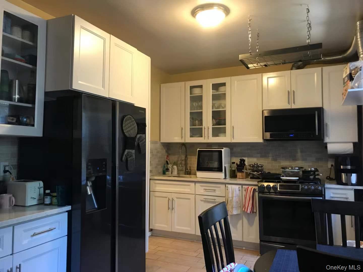 61-40 Saunders Street, Unit C5 photo 3