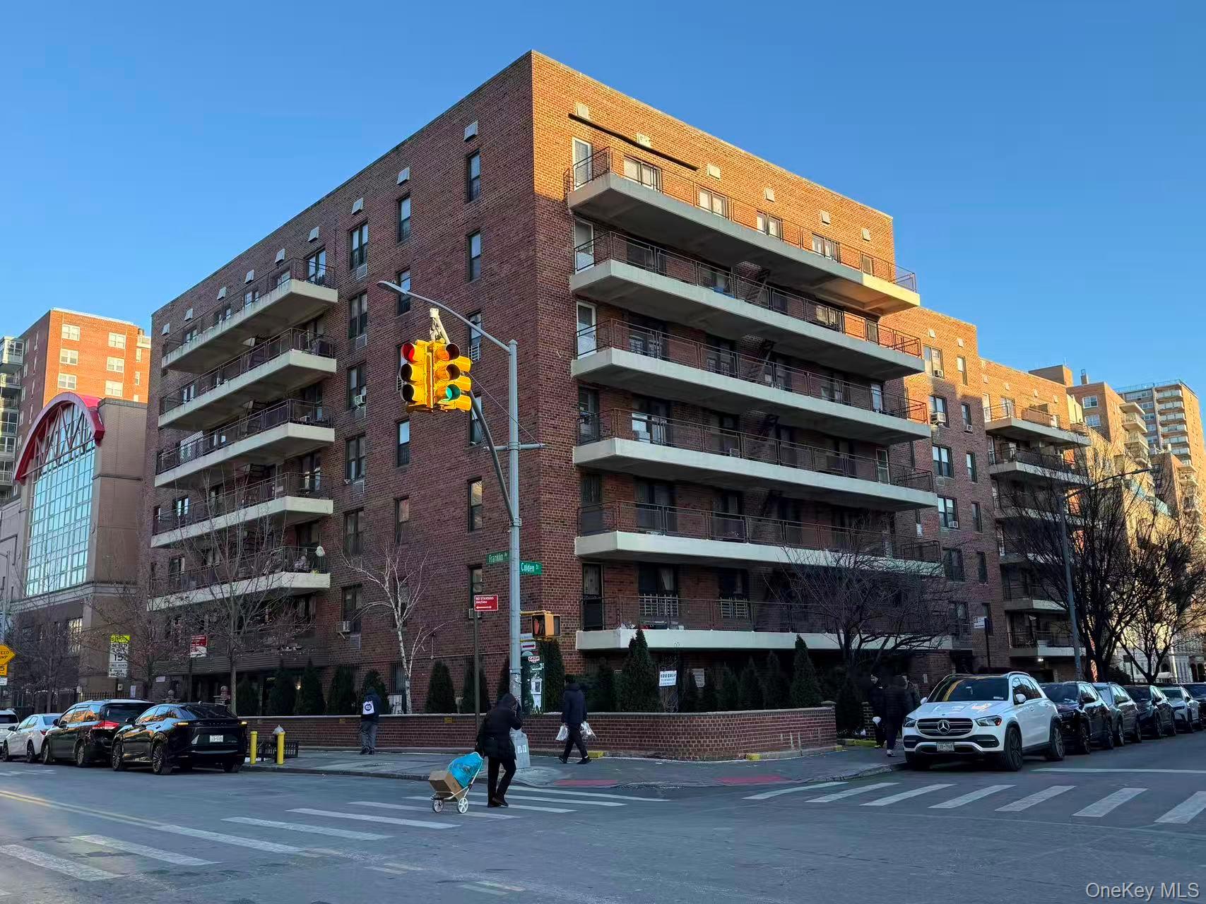 13710 Franklin Avenue, Unit L2 photo 4