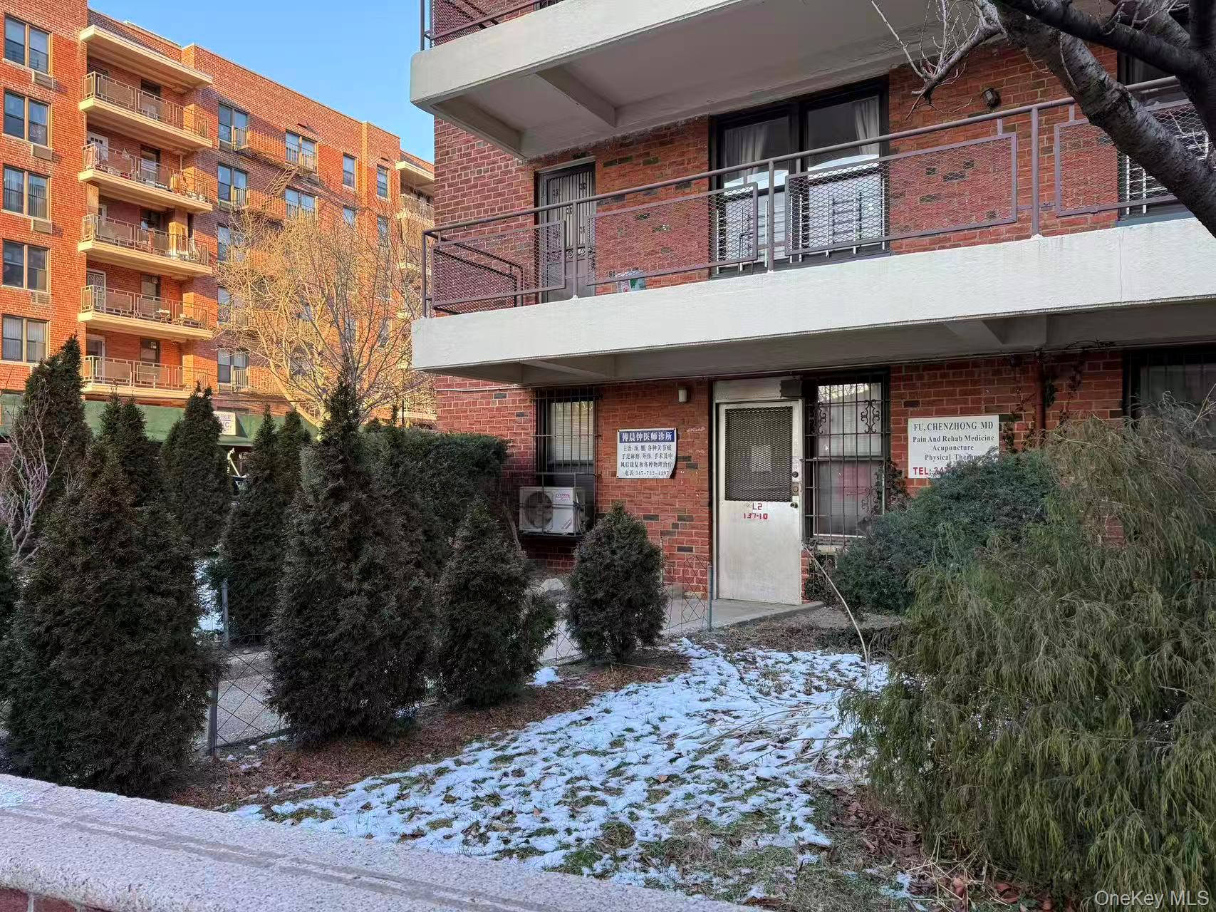13710 Franklin Avenue, Unit L2 photo 9
