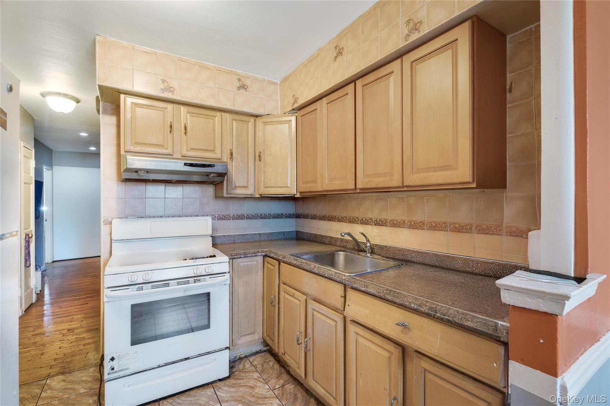 10009 Avenue L – For Sale photo 3