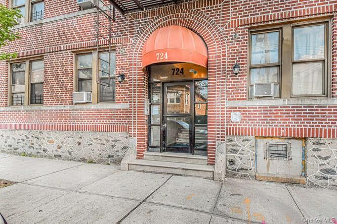 724 E 216 Street, Unit 2C photo 3