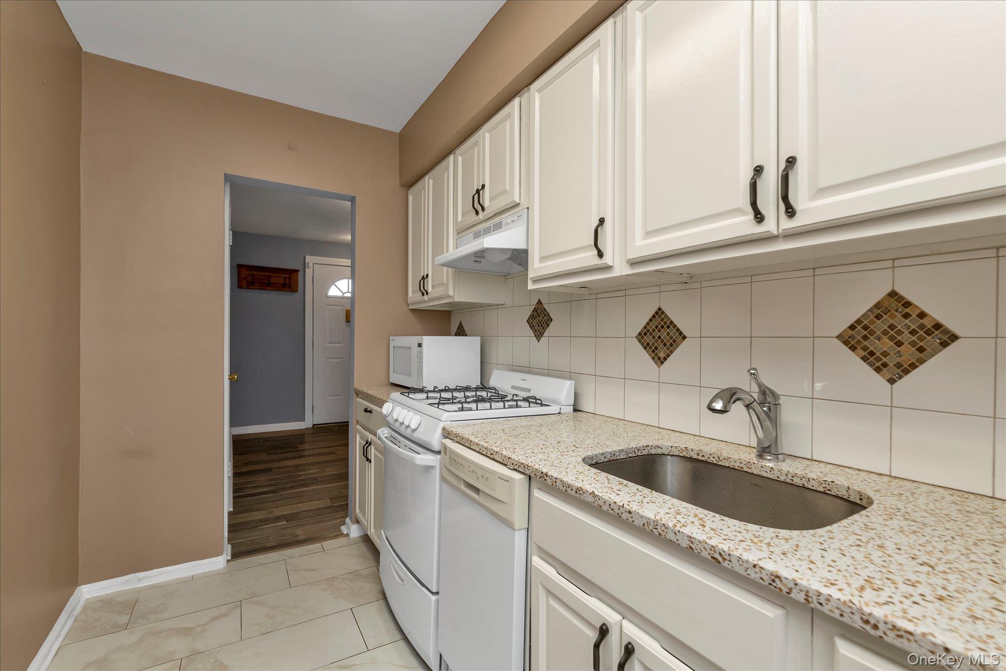 494 S Ocean Avenue, Unit 1M photo 10