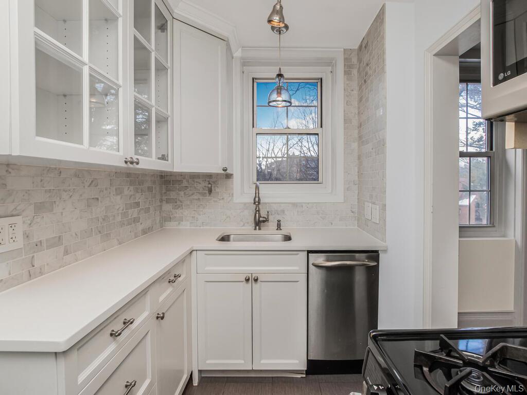 1332 Midland Avenue, Unit 3F photo 13