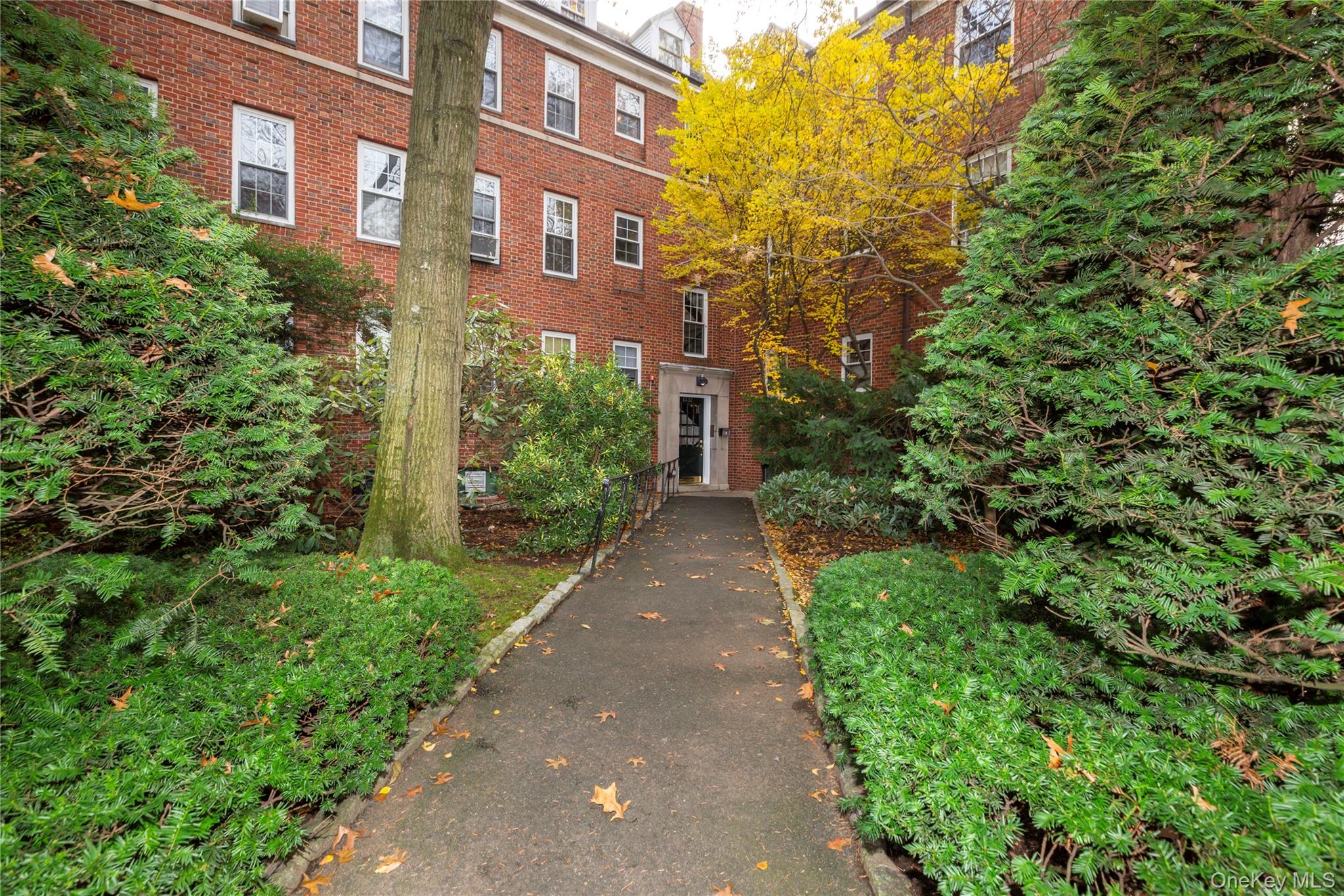 1332 Midland Avenue, Unit 3F photo 22