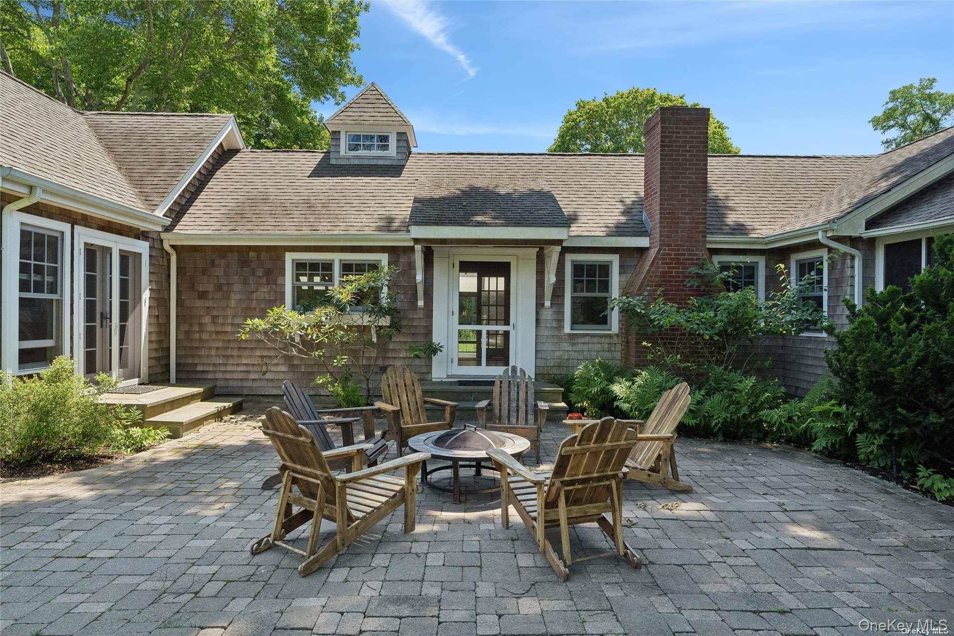 695 Main Street – For Rent photo 3