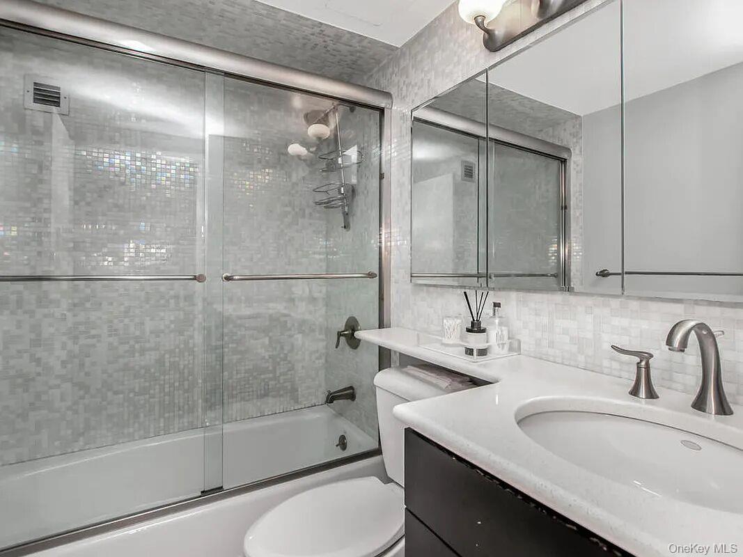 2287 Johnson Avenue, Unit 10C photo 6