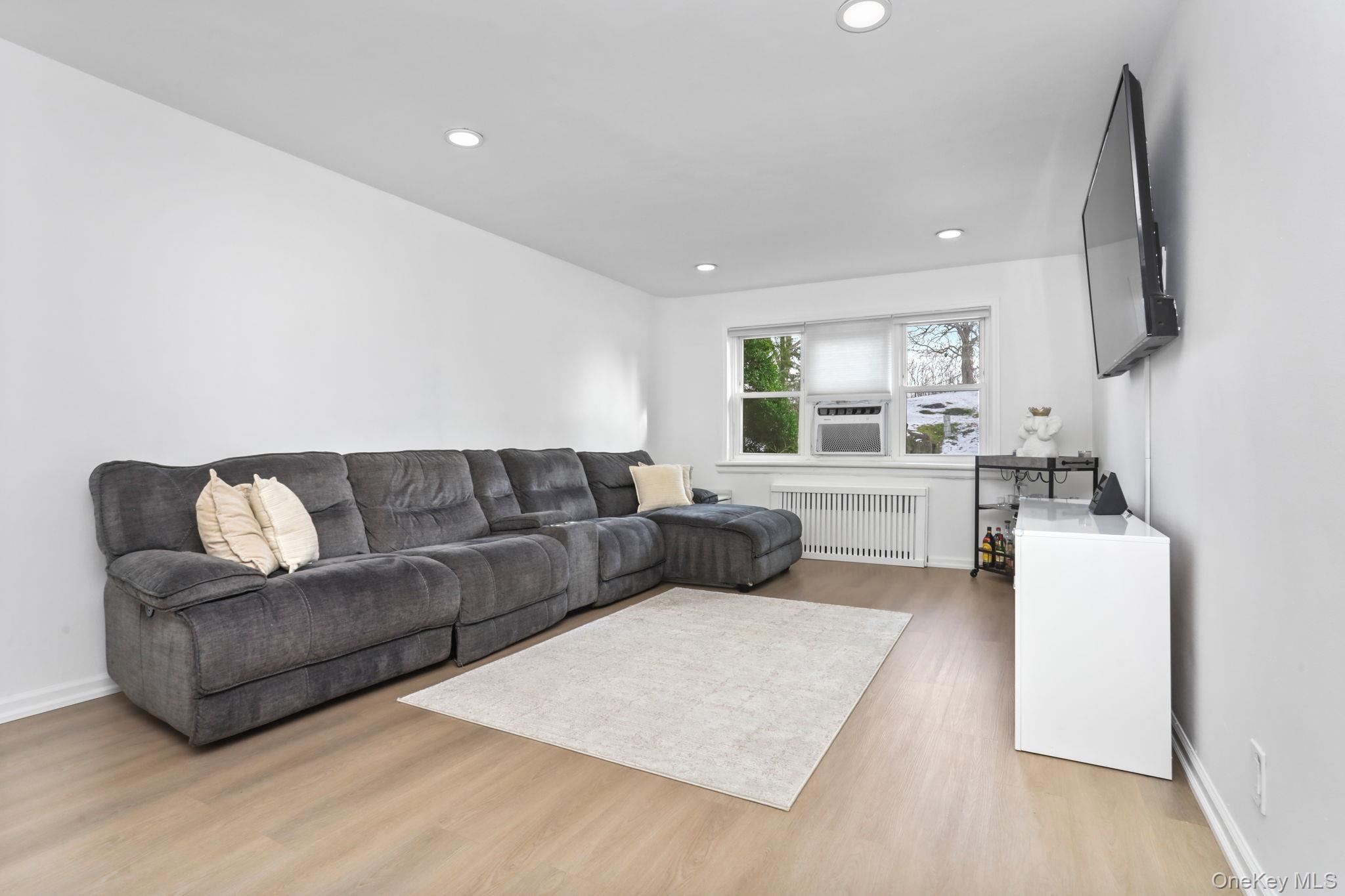 450 Pelham Road, Unit 1C photo 2