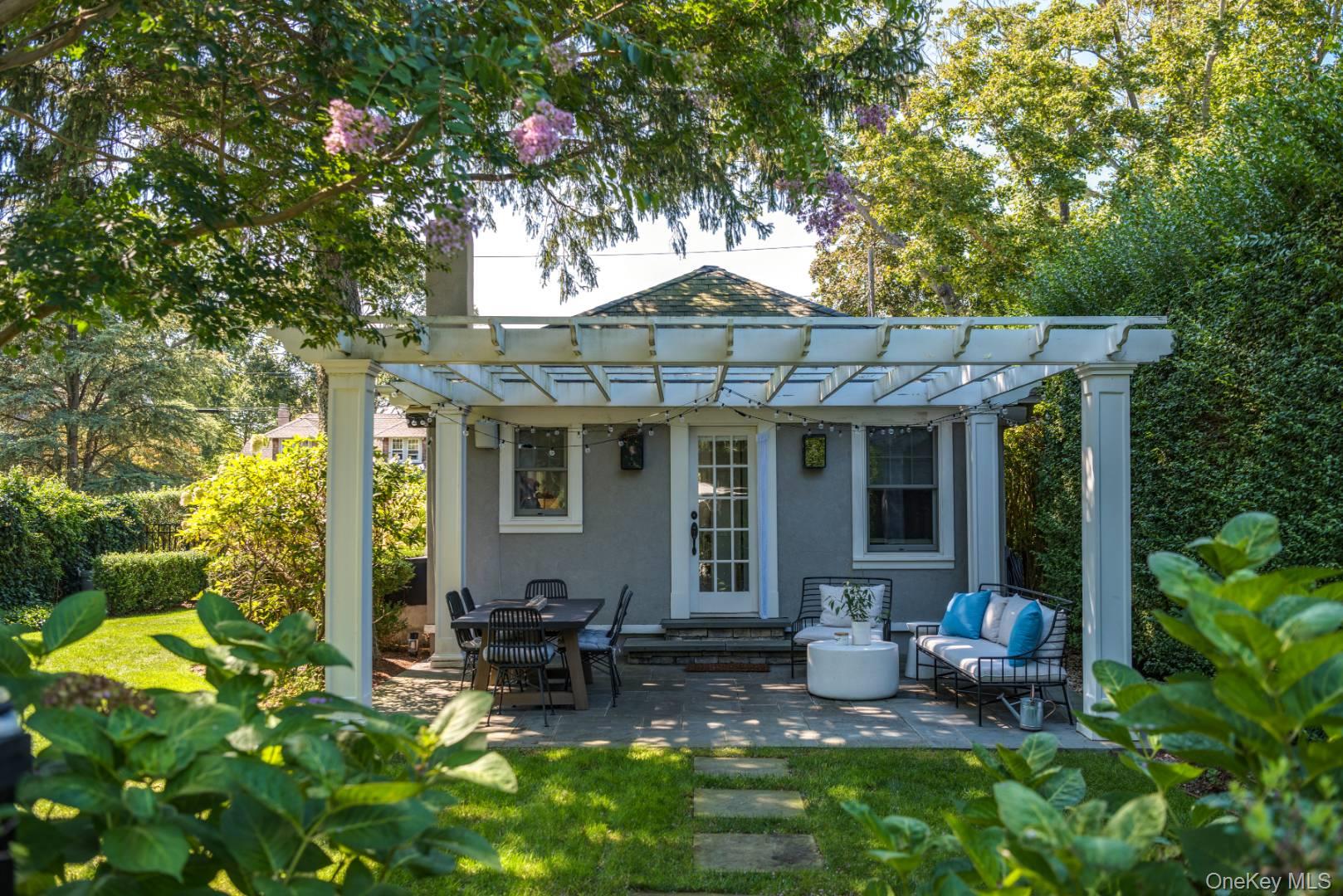 10 Henry Street – For Rent photo 14
