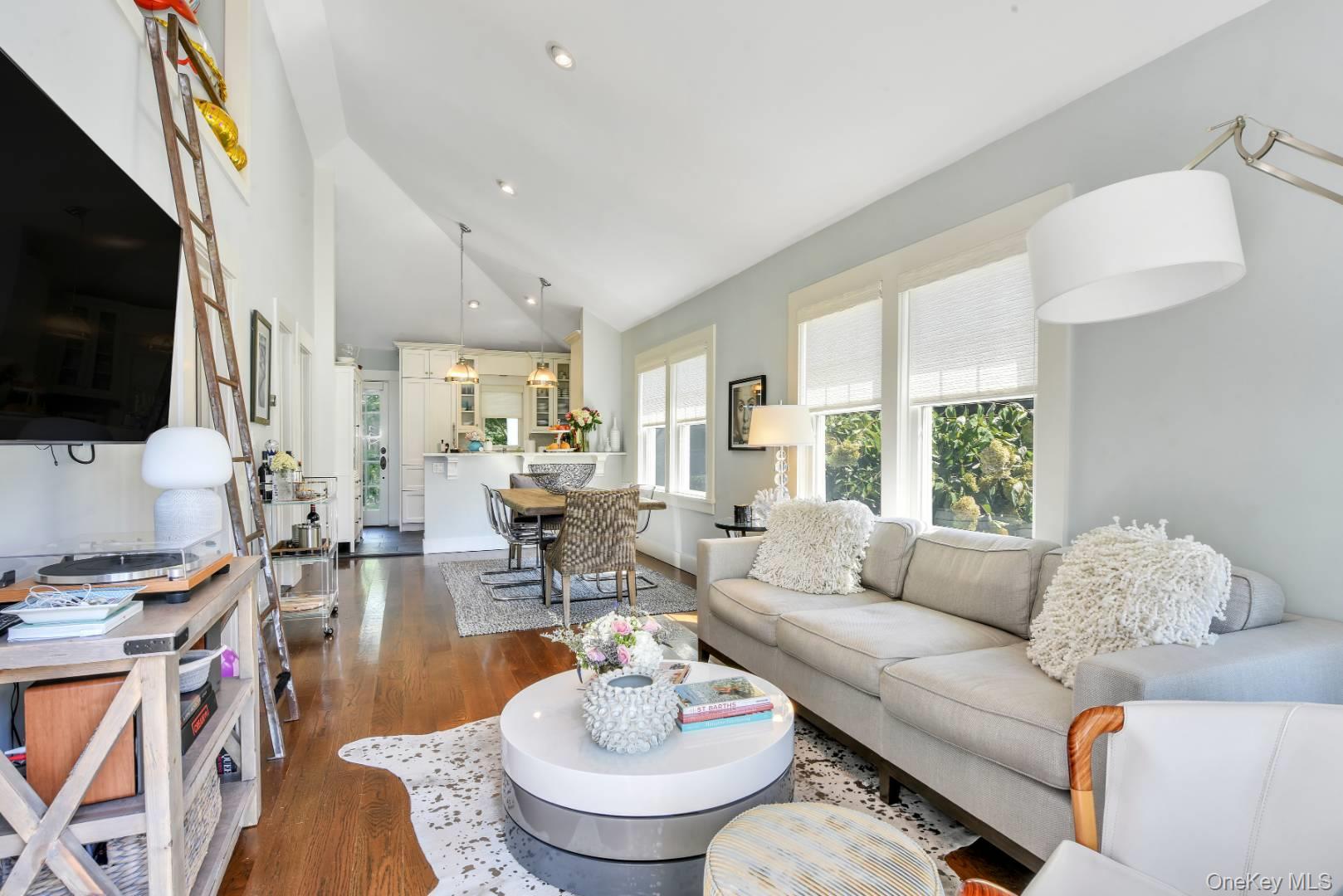 10 Henry Street – For Rent photo 4