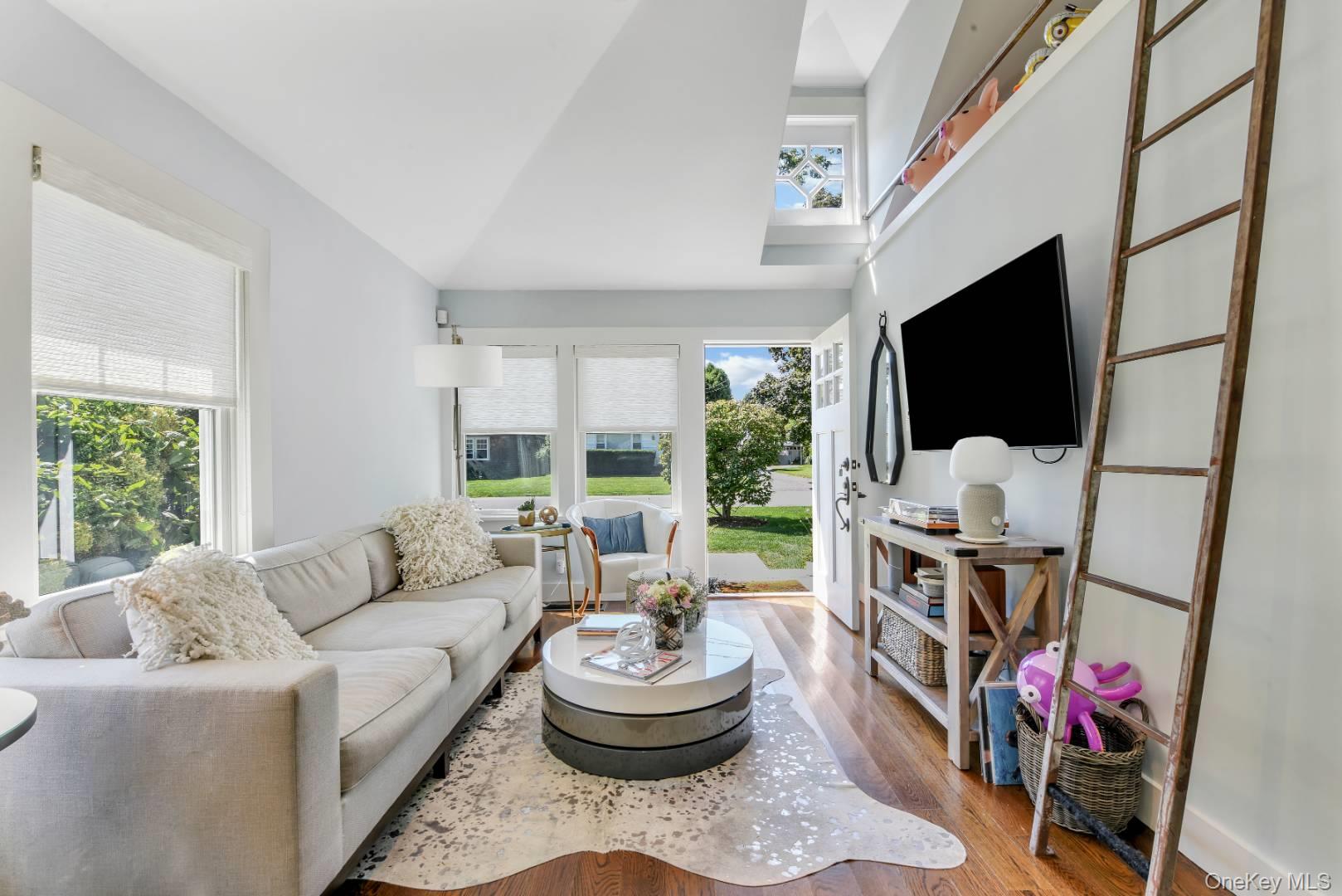 10 Henry Street – For Rent photo 5