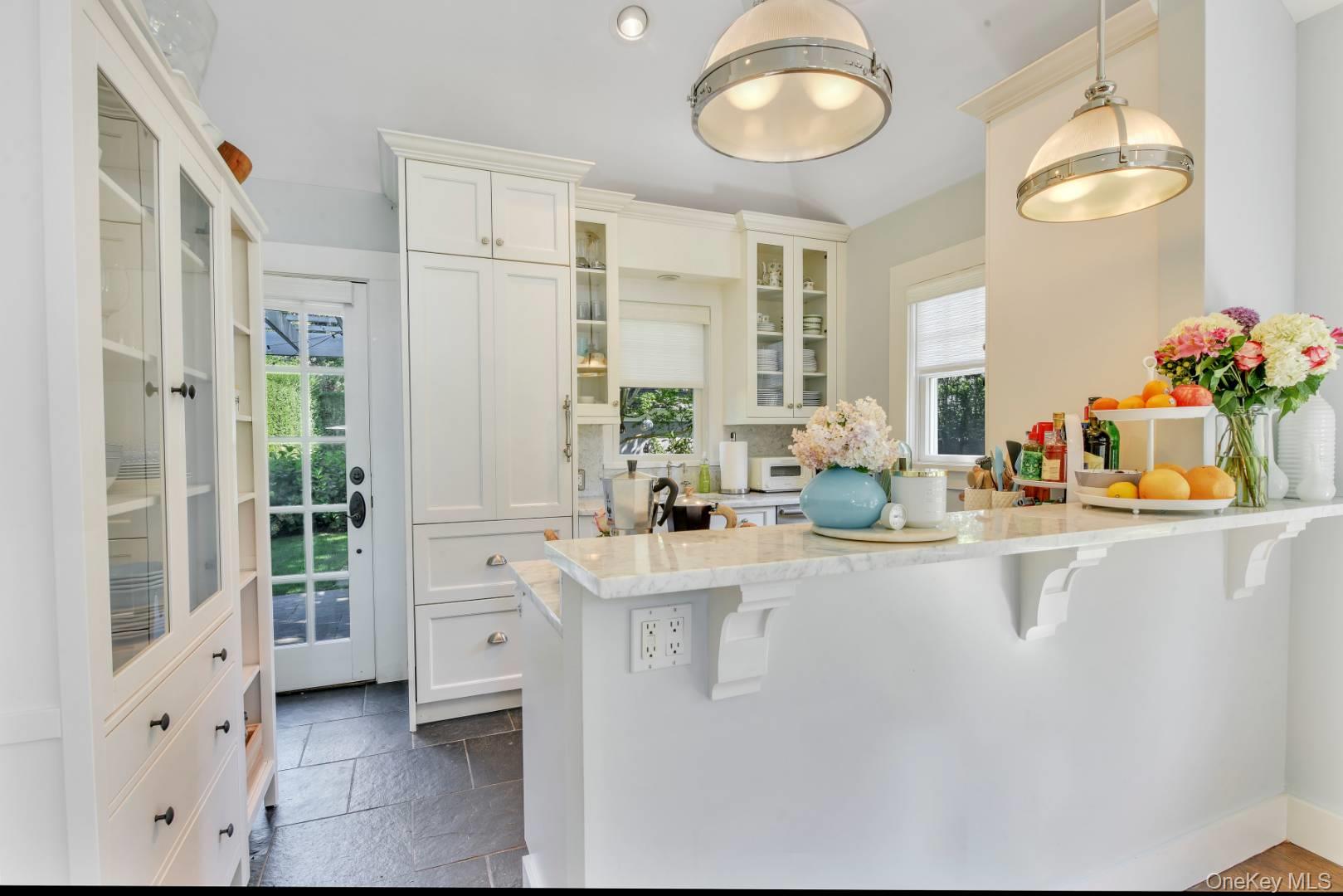 10 Henry Street – For Rent photo 8