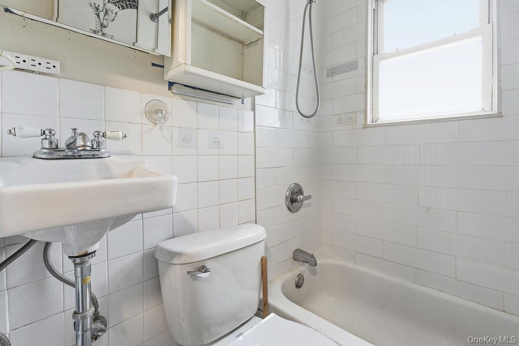 87-03 95th Avenue – For Sale photo 10