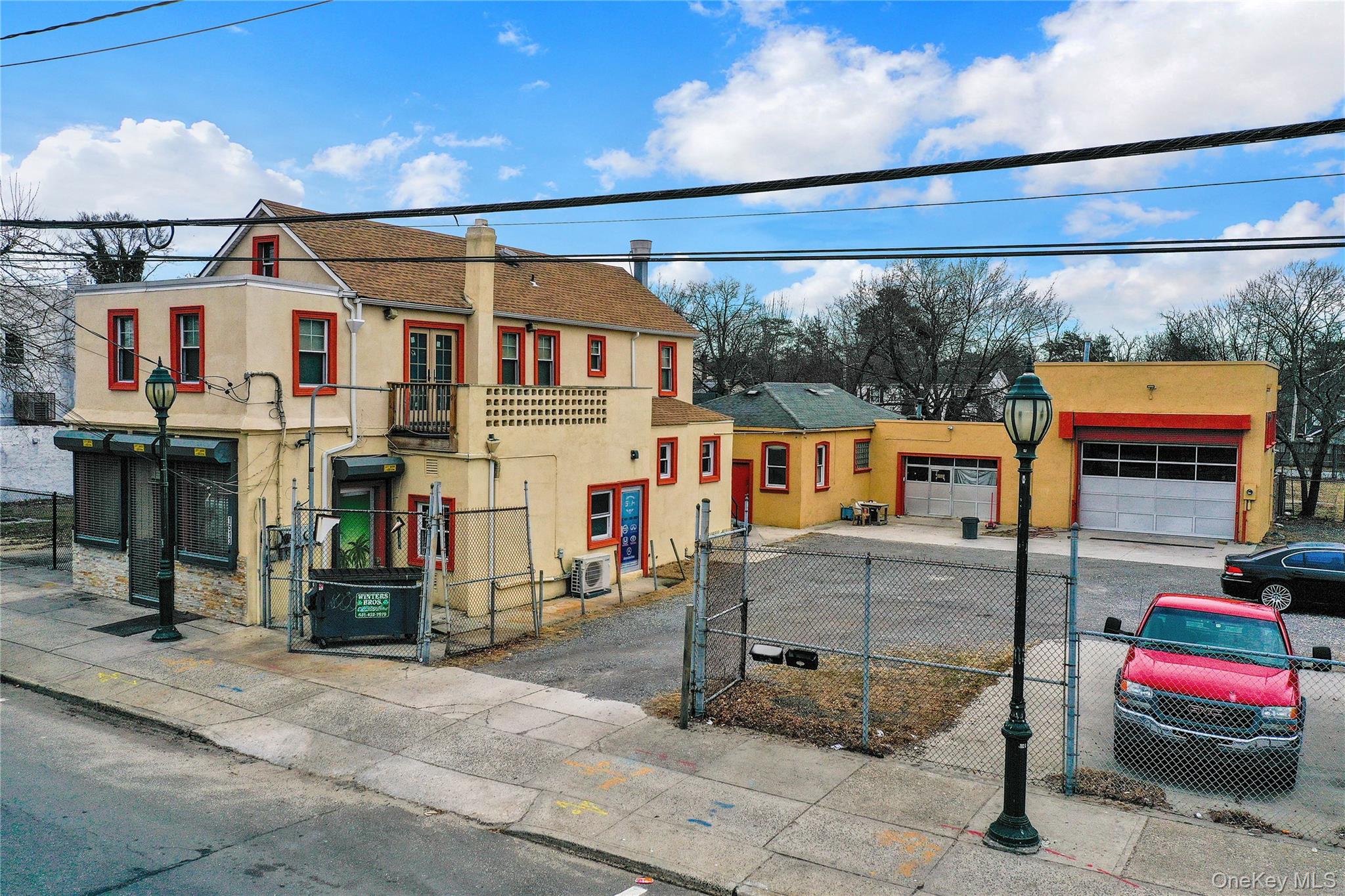 1513 Straight Path – For Sale