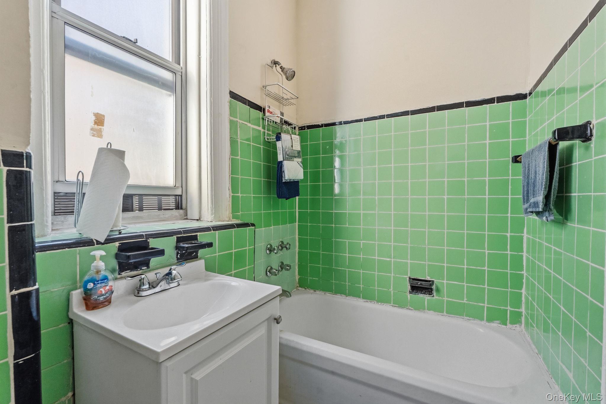 202 W 118th St, Unit 5A photo 8