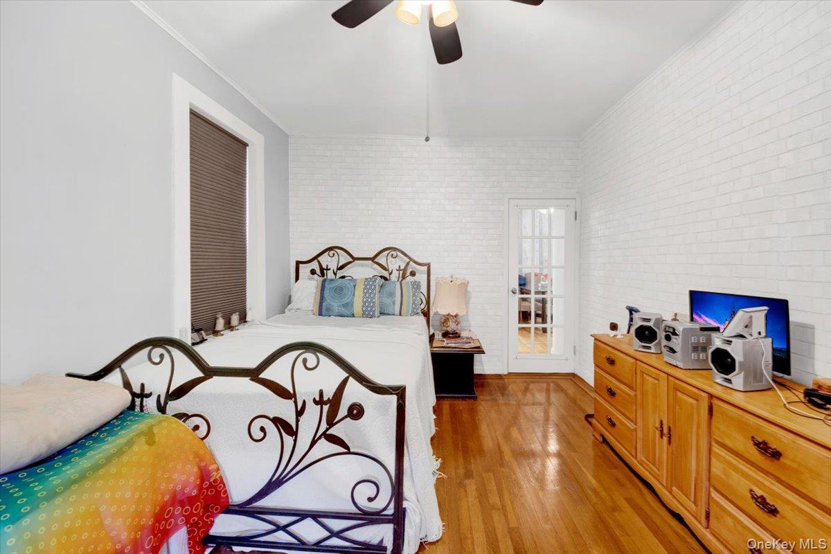 2925 Matthews Avenue, Unit 5H photo 8