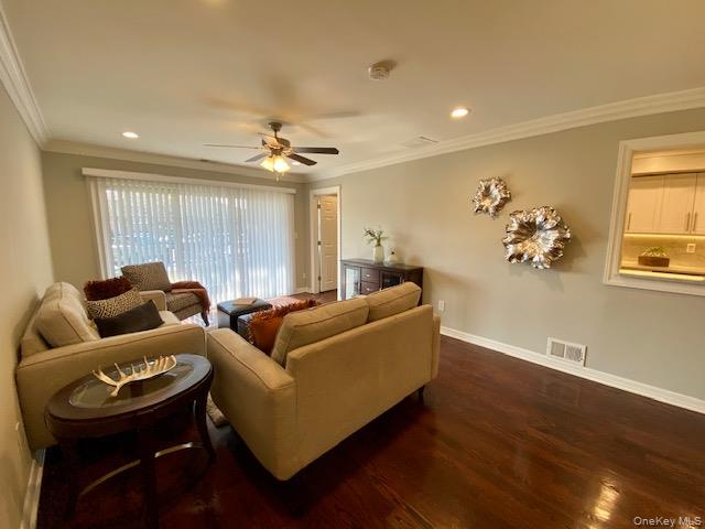 105 Westwood Drive, Unit 125 photo 4