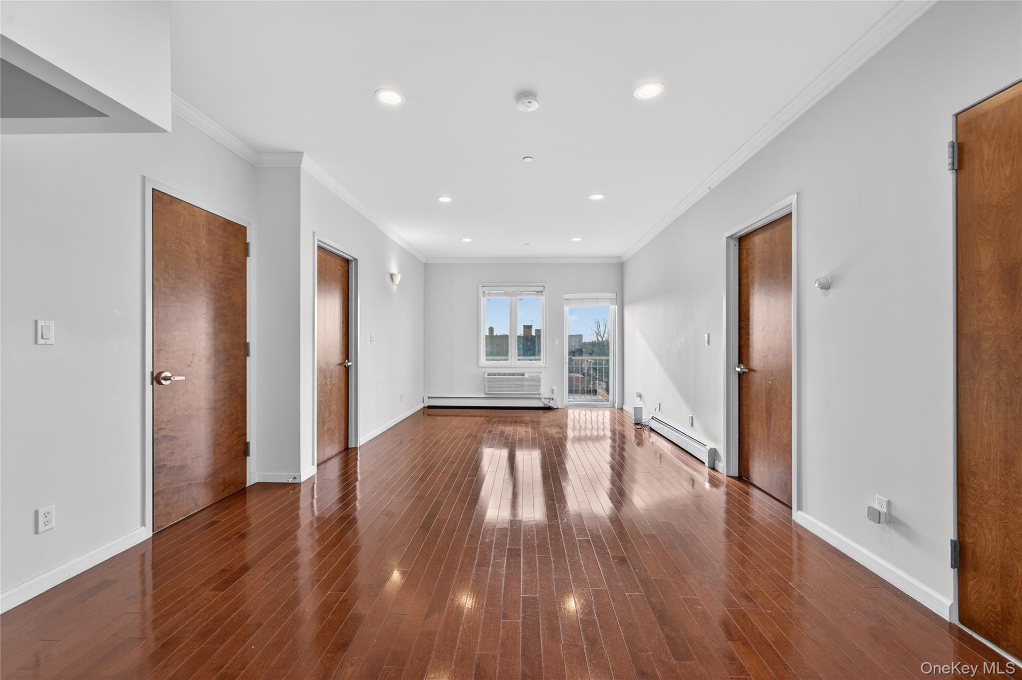 149-06 Northern Boulevard, Unit 501 photo 2