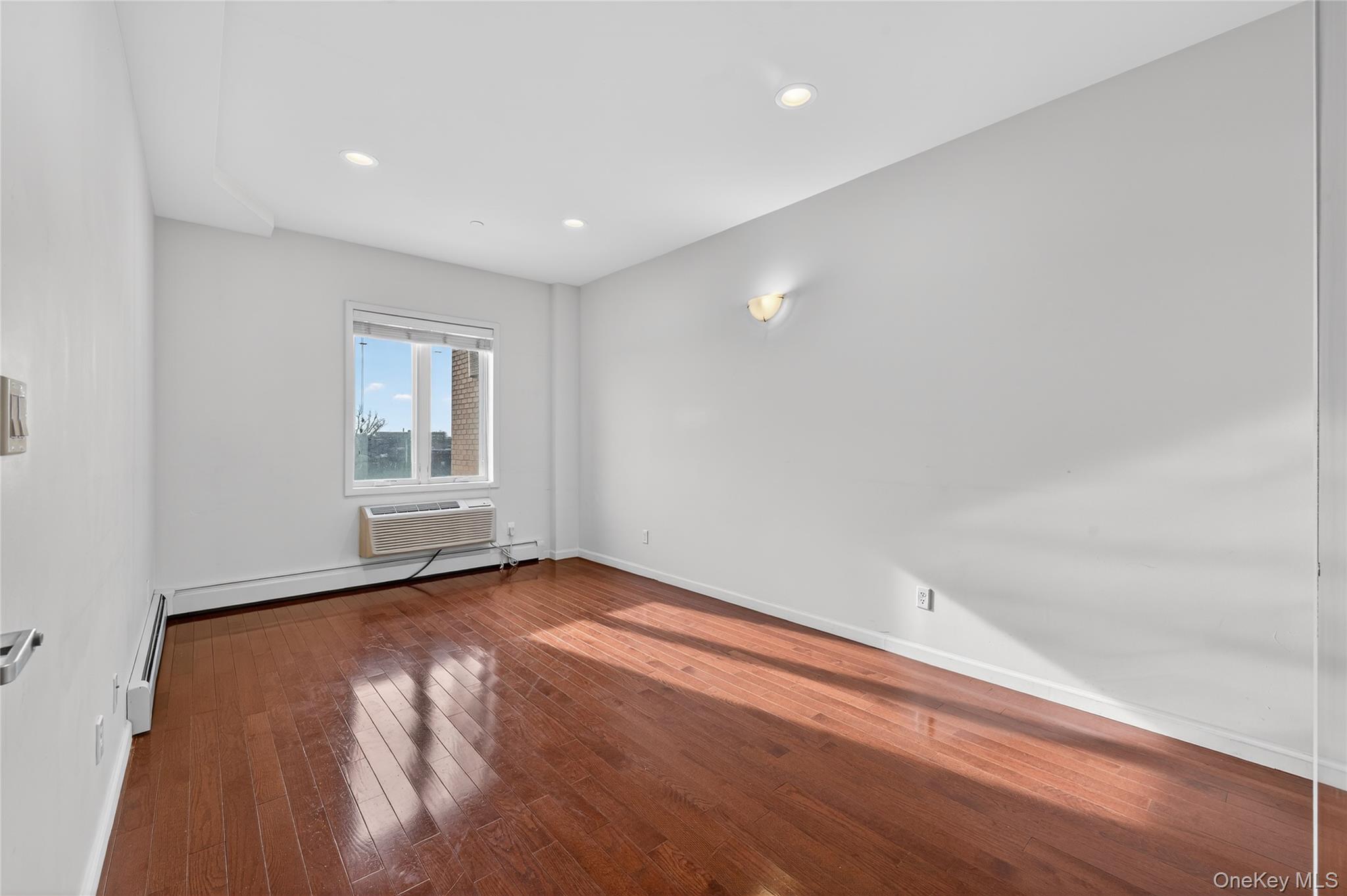149-06 Northern Boulevard, Unit 501 photo 15