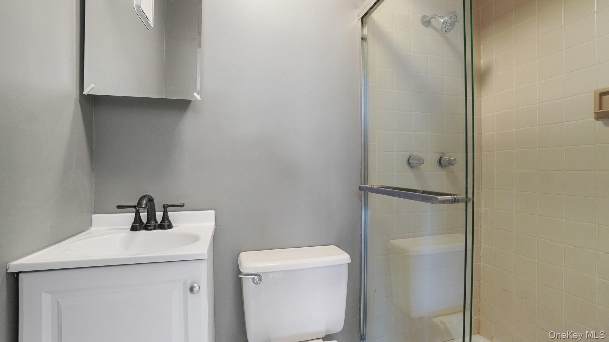 1364 E 92nd Street, Unit 101 photo 11