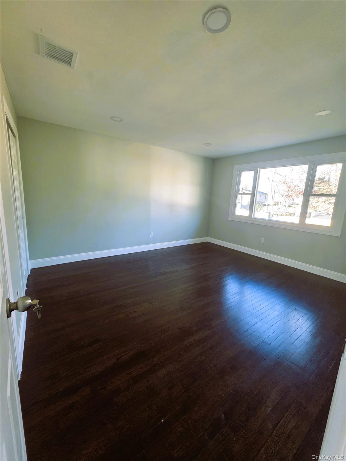 1334 Connetquot Avenue – For Rent photo 9